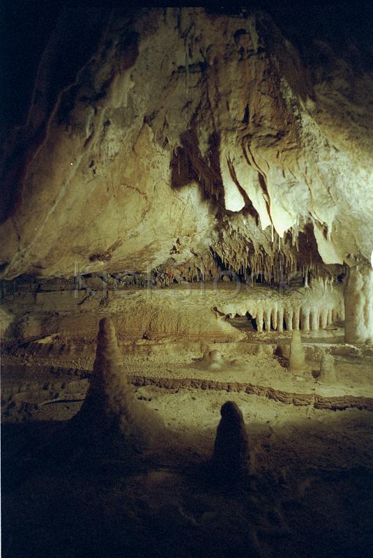 grain: subterranean rock formations