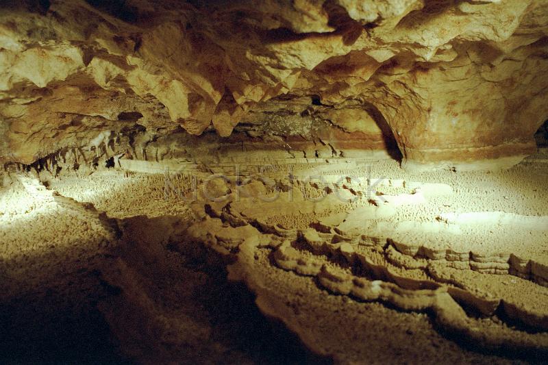 grain: subterranean rock formations