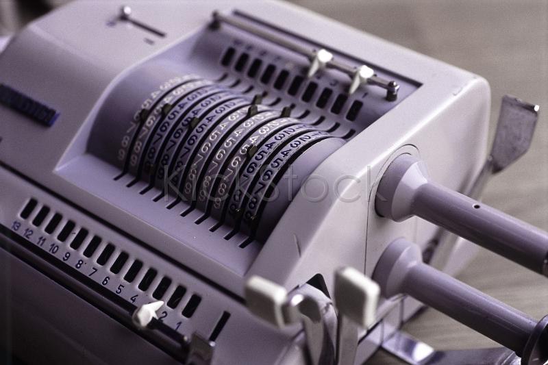 mechanical adding machine